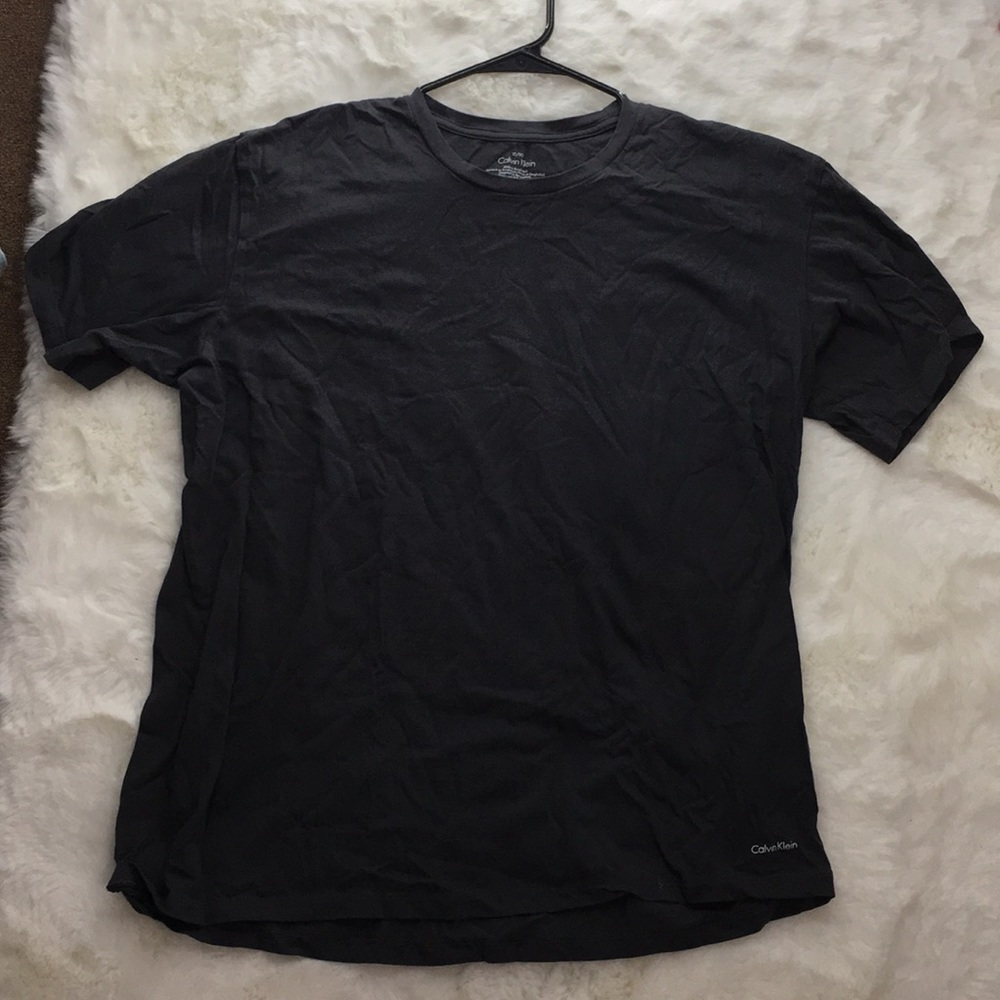 Grey Calvin Klein’s Size x-large Tshirt